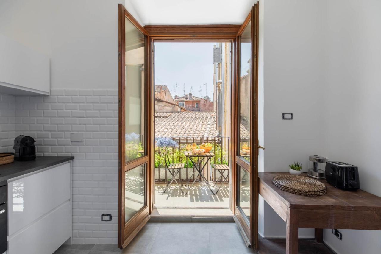 Iflat Pantheon'S Roomy And Friendly Apartment Рим Экстерьер фото